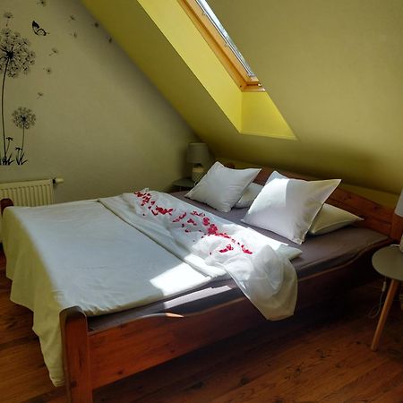 Hotel Jaun-Ievinas à Rauna Extérieur photo