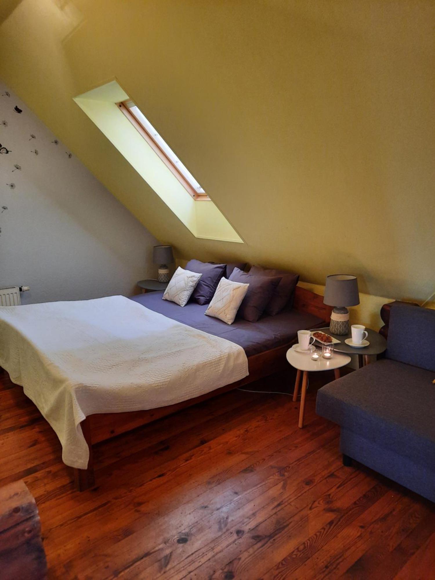 Hotel Jaun-Ievinas à Rauna Extérieur photo