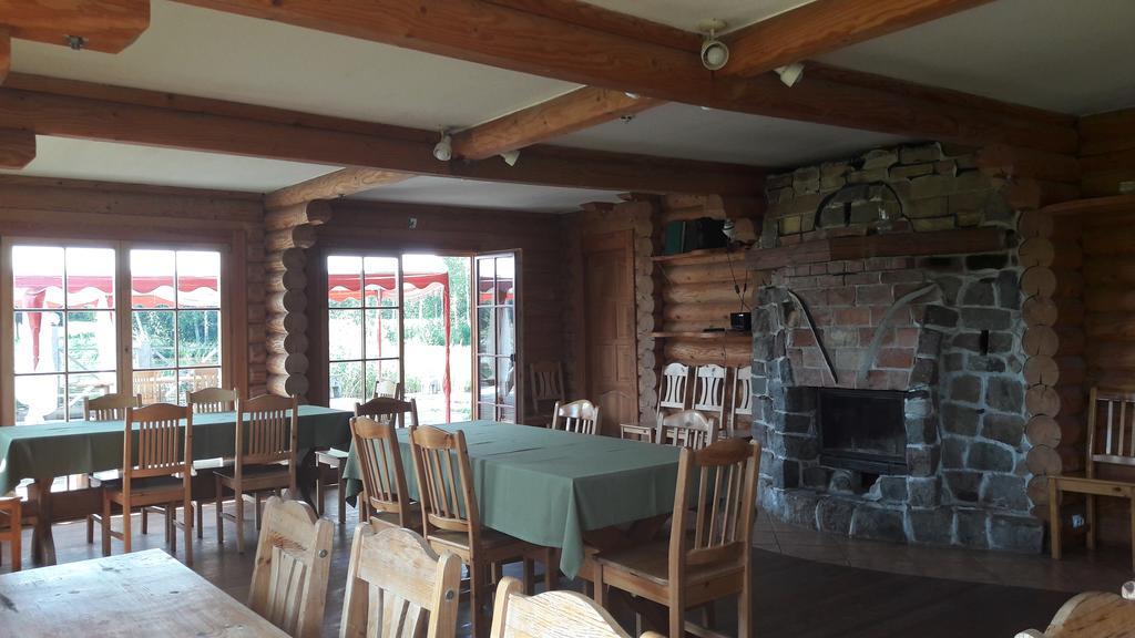 Hotel Jaun-Ievinas à Rauna Extérieur photo