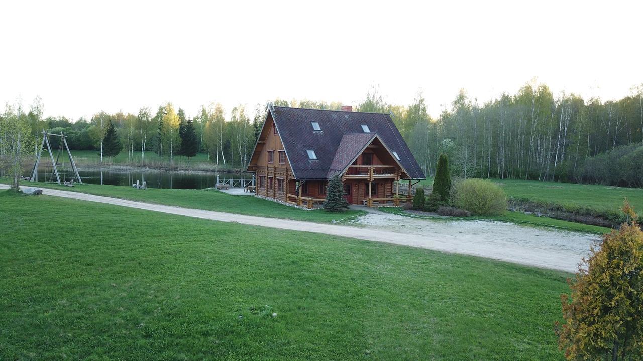 Hotel Jaun-Ievinas à Rauna Extérieur photo